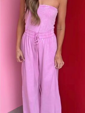 Zenana Bubblegum Pink Strapless Jumpsuit size small